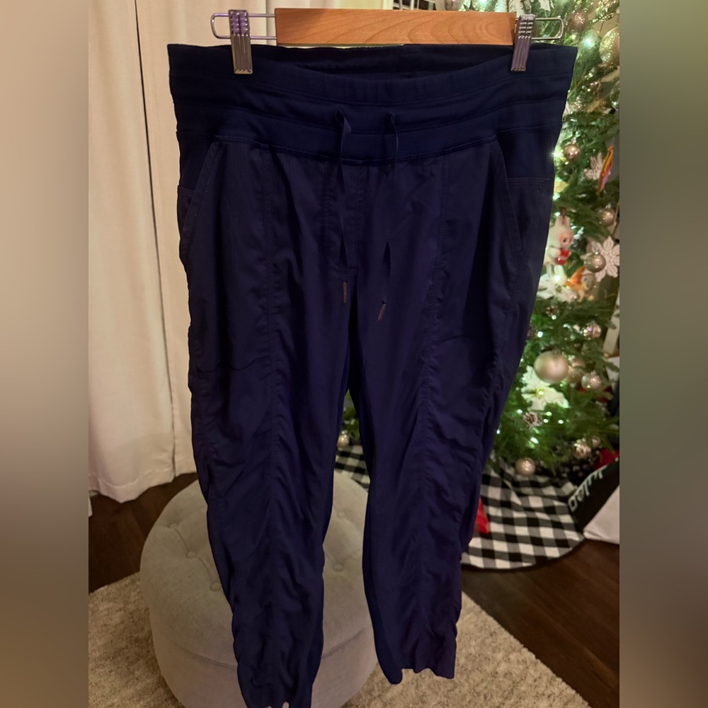 Lululemon Dance Studio Pant Blue Size 10 & 28" Inseam EUC Retails $118 - Picture 6 of 6